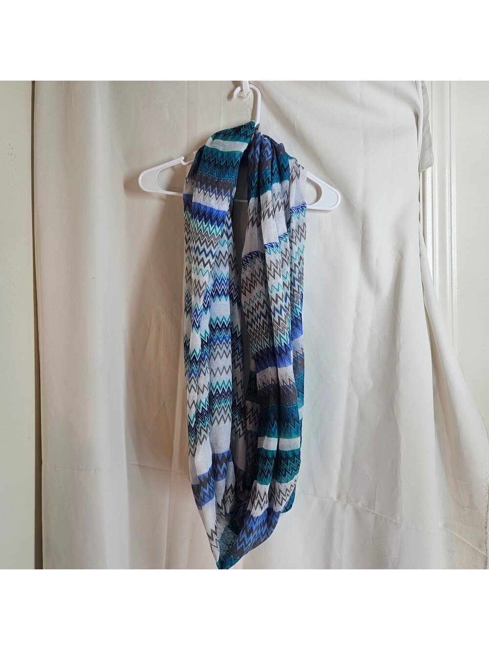 Lightweight Chevron Pattern Infinity Scarf in Blue and Teal Shades
